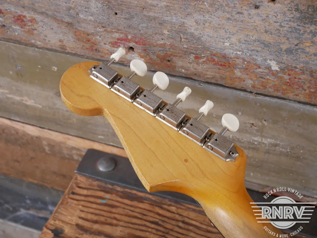 1959 Fender Musicmaster Desert Sand - Gbase