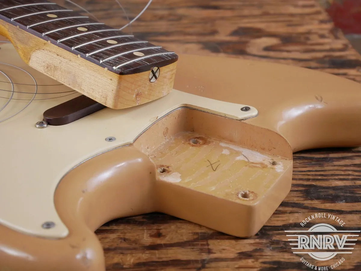 1959 Fender Musicmaster Desert Sand - Gbase