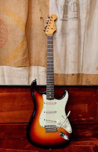 1963 Fender Stratocaster Sunburst - Refin - Gbase