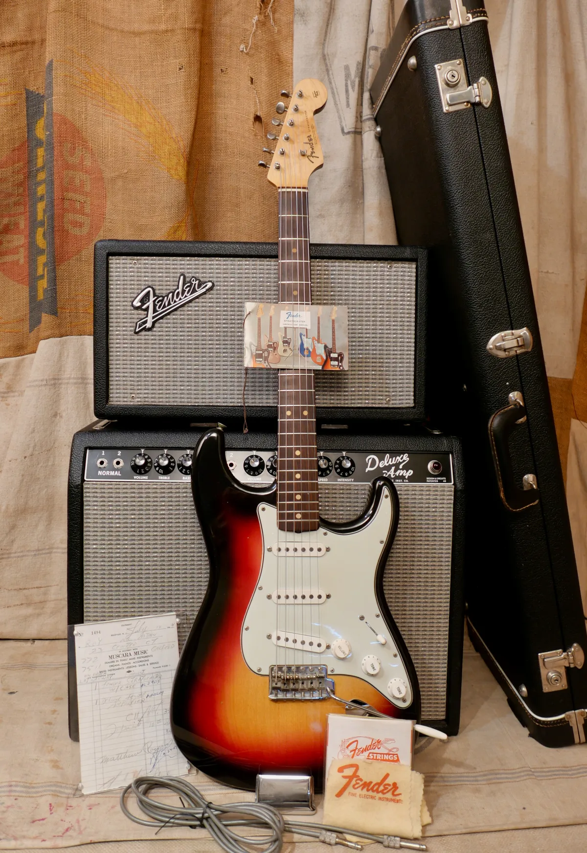 Fender USA Stratocaster エレキギター Fender USA VINTAGE Stratocaster '64 Clay Dot Sunburst/R ｜イケベ