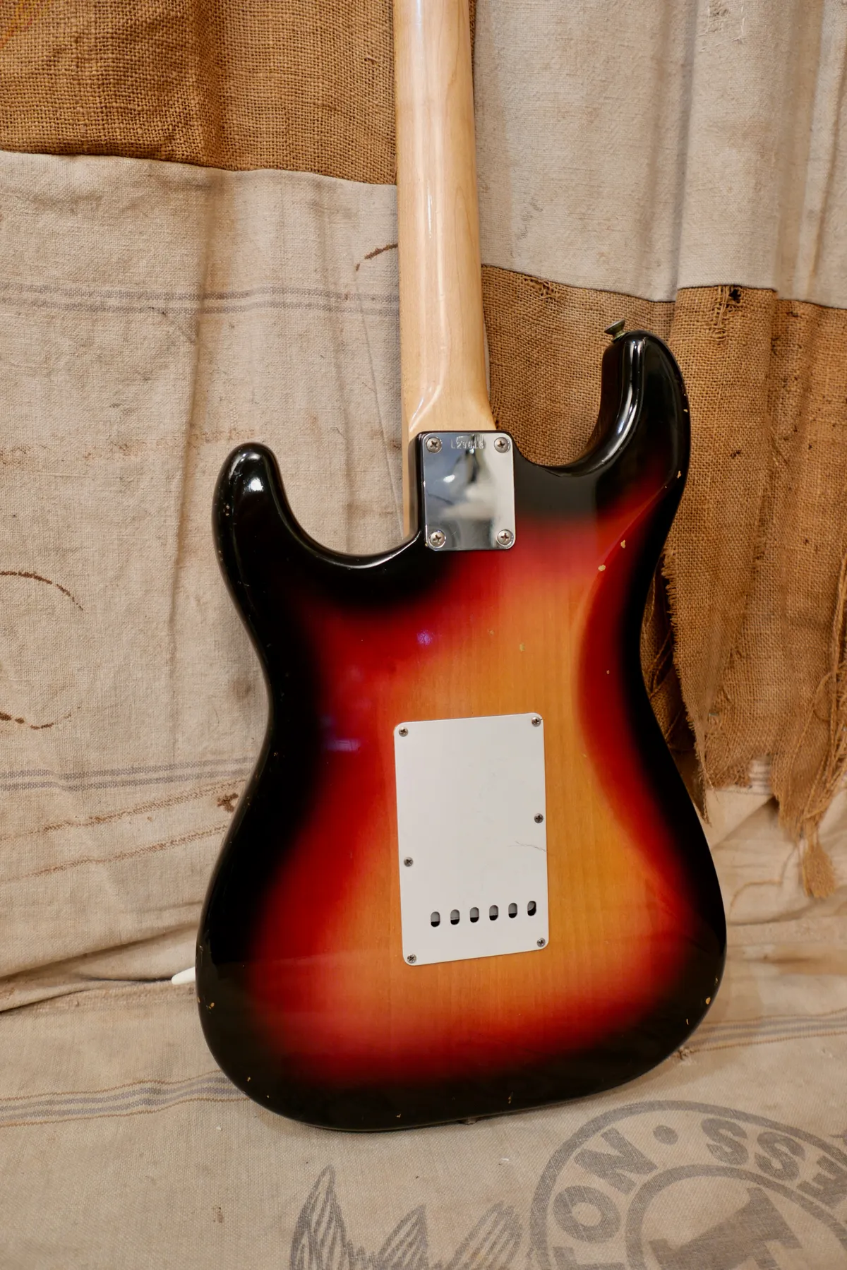 1964 Fender Stratocaster Set Sunburst > Guitars Electric Solid
