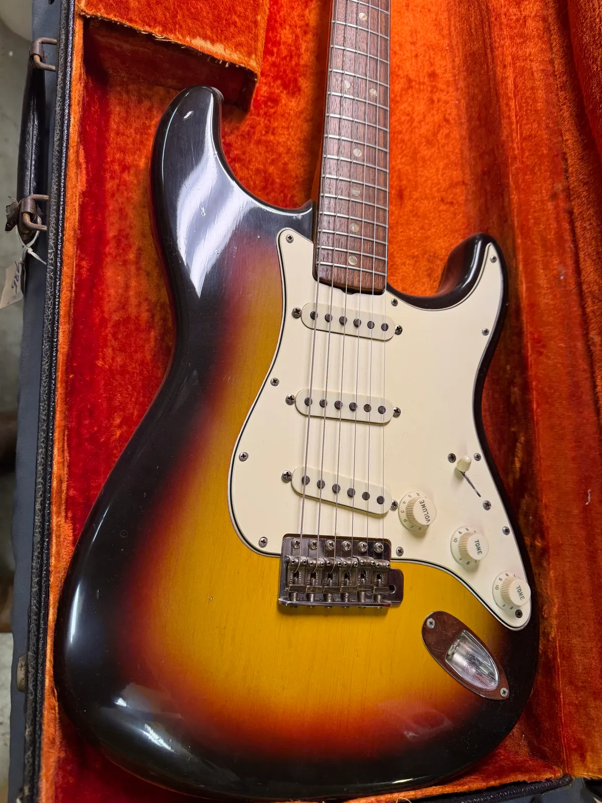 1966 FENDER Stratocaster SUNBURST #139406 - Gbase