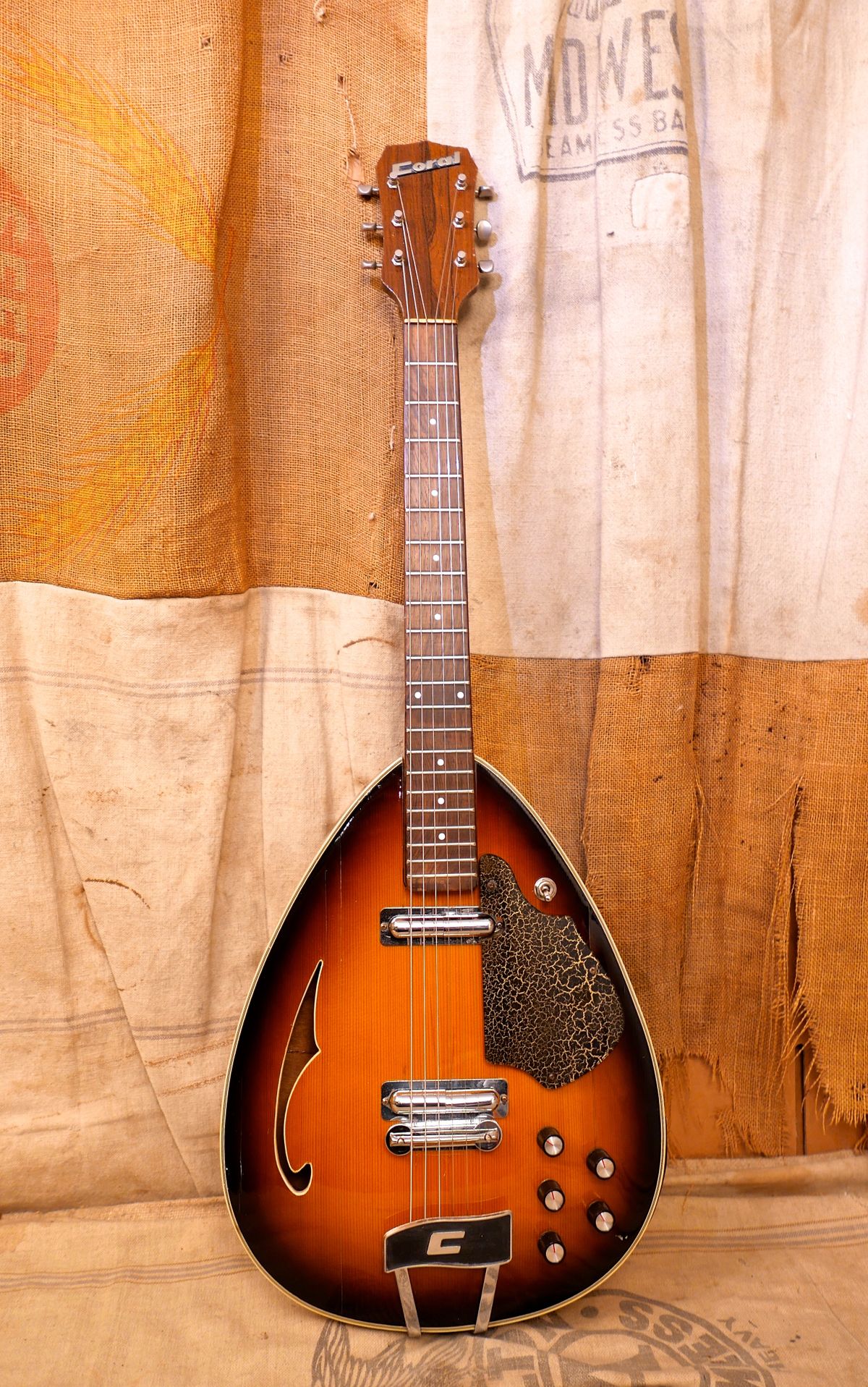 Danelectro Coral Teadrop Mod. 1960年代後半製 Danelectro Coral Teadrop Mod. 1960年代後半製 - メルカリ