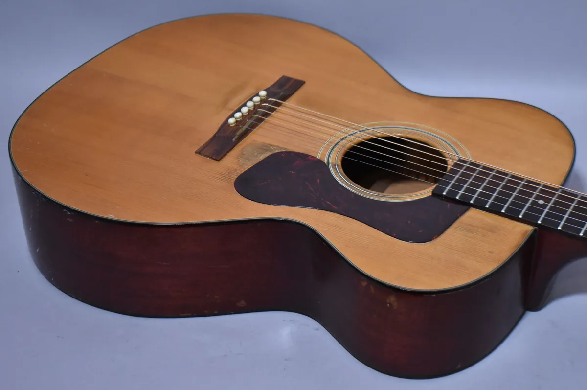 1968 Guild F-30-NT Acoustic w/HSC - Gbase