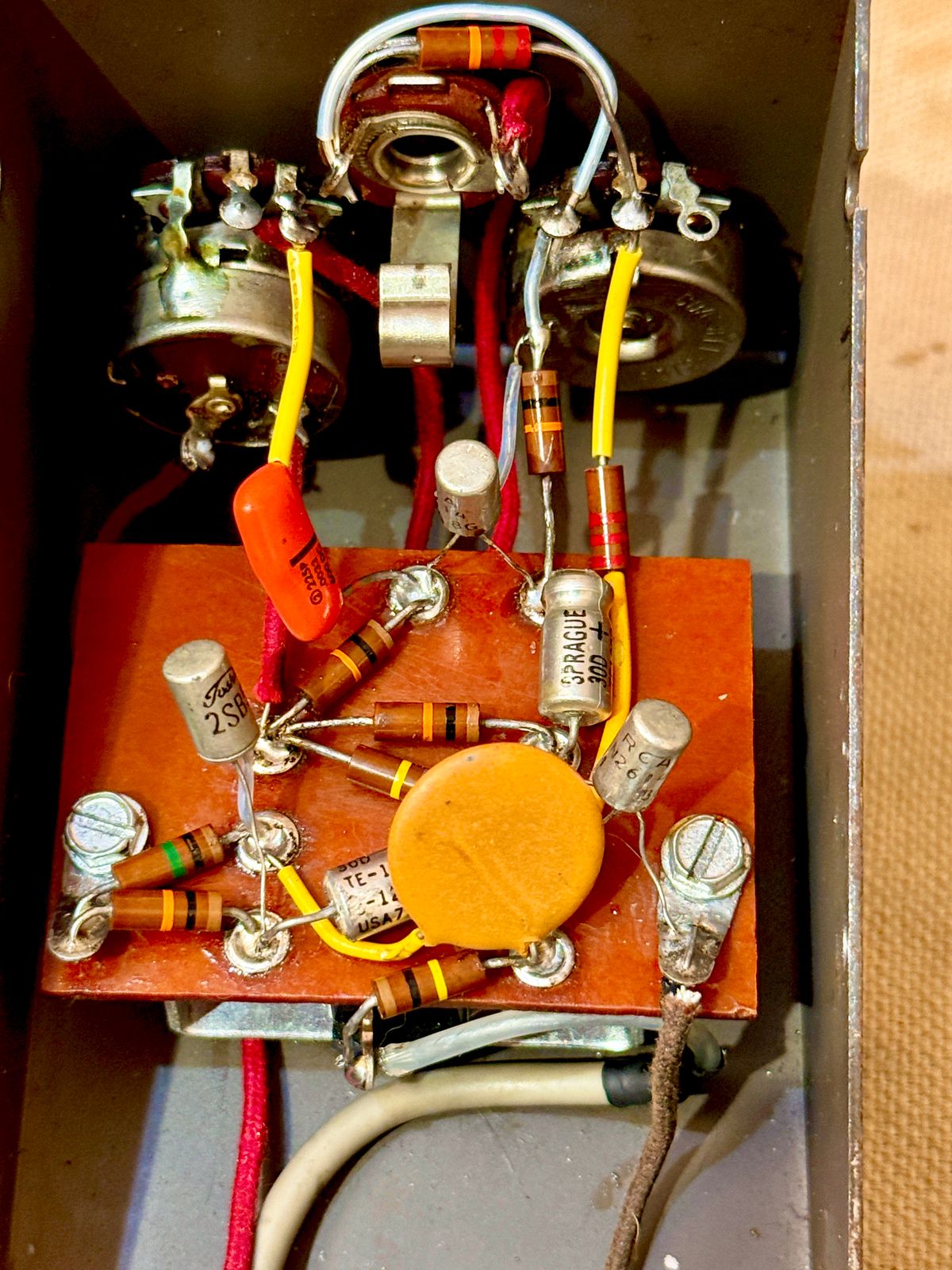 1968 Maestro Fuzz-Tone FZ1A Brown - Gbase