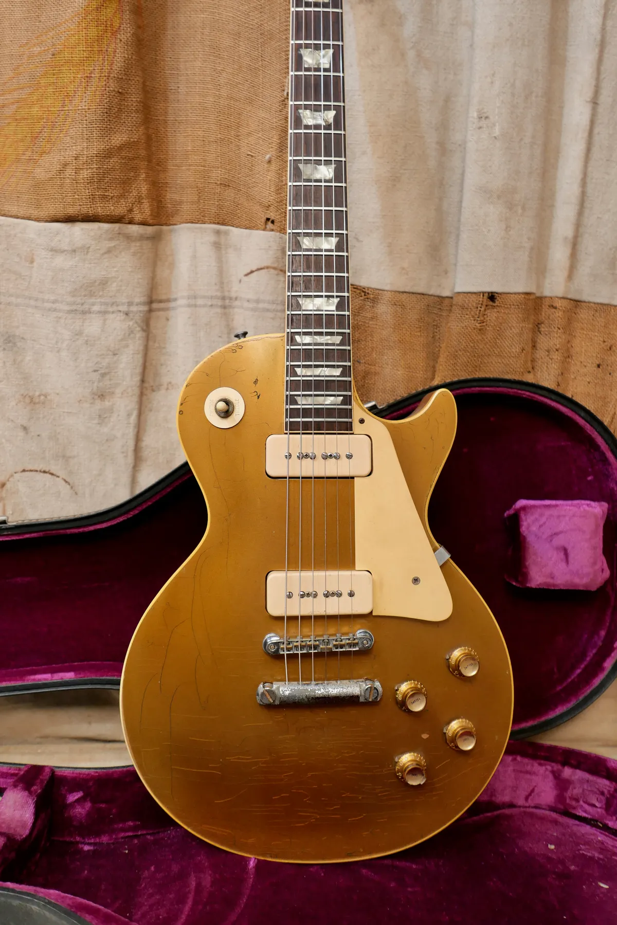 1969 Gibson Les Paul Standard Goldtop > Guitars Electric Solid