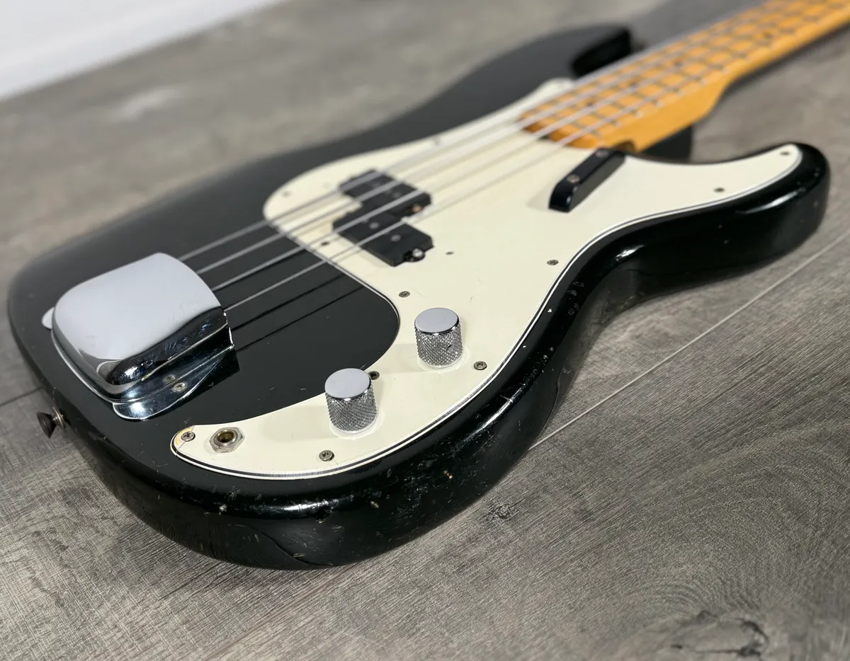 1971 Fender Precision Bass Black - Gbase