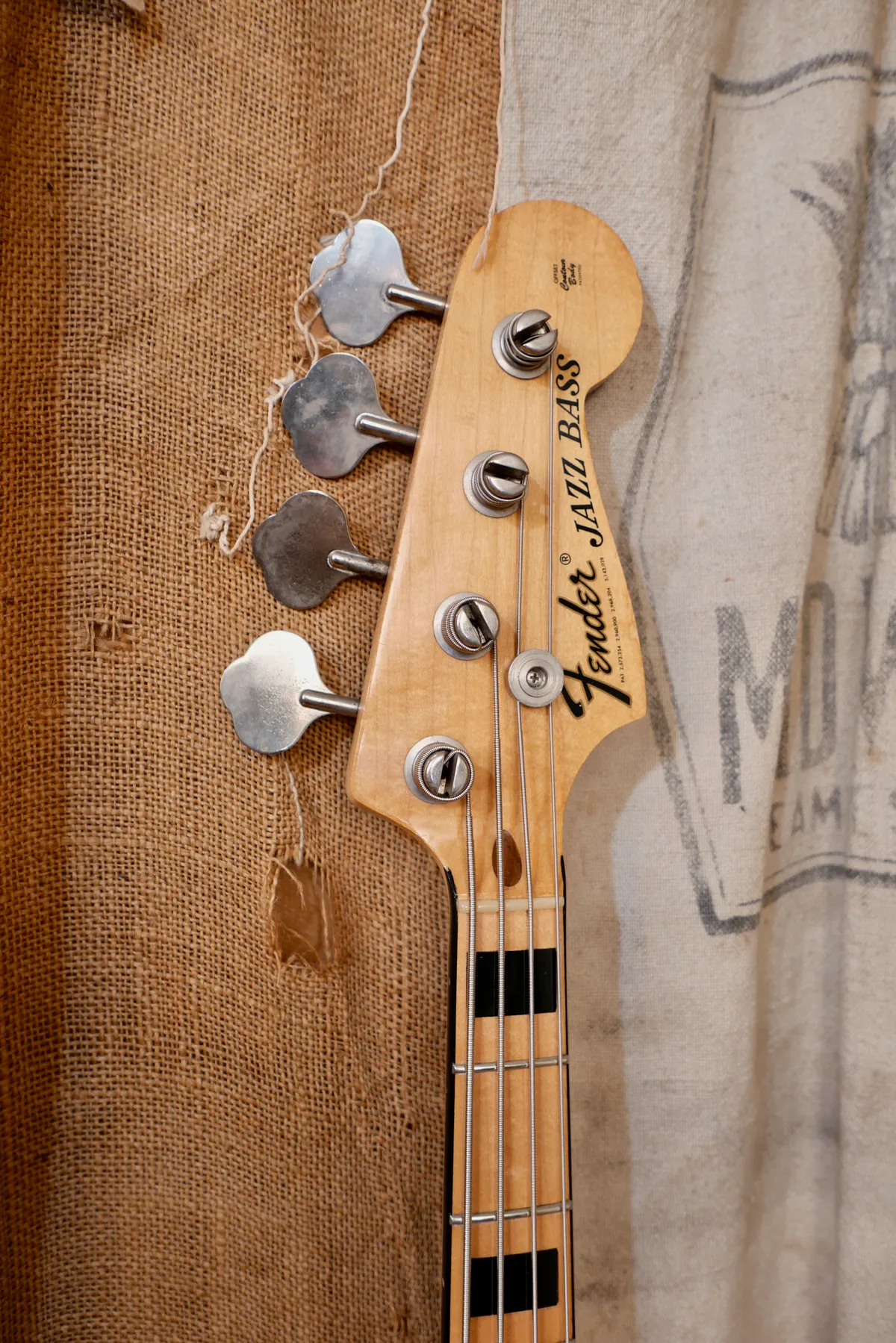 1972 Fender Jazz Bass Olympic White - Gbase