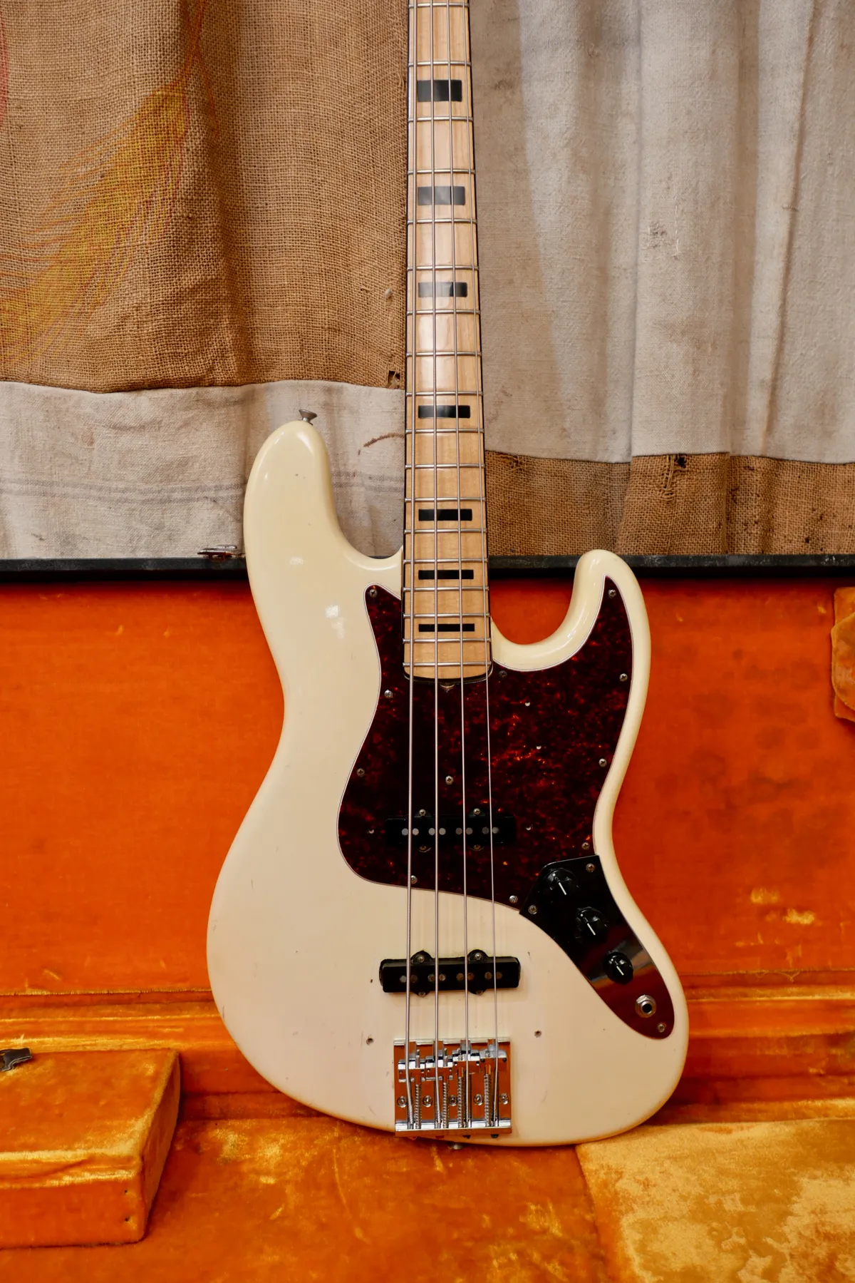 1972 Fender Jazz Bass Olympic White - Gbase