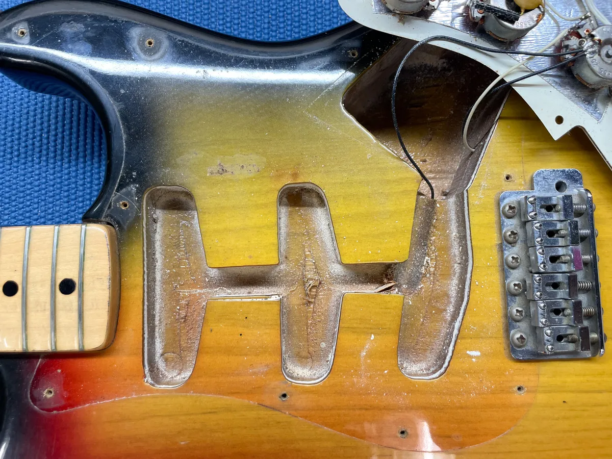 1972 Fender Stratocaster Sunburst Vintage Guitar w/OHSC - Gbase