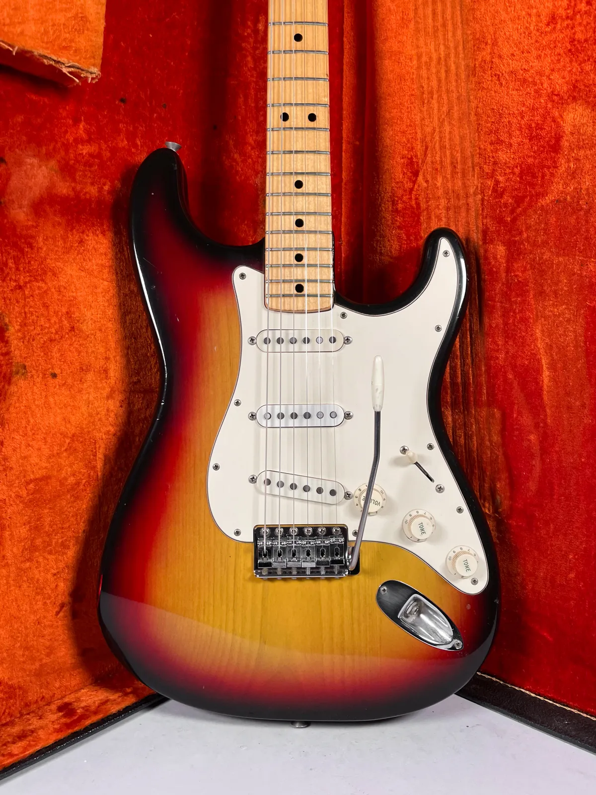 Fender Stratocaster サンバースト 1972 Fender Stratocaster Sunburst Vintage Guitar w/OHSC - Gbase