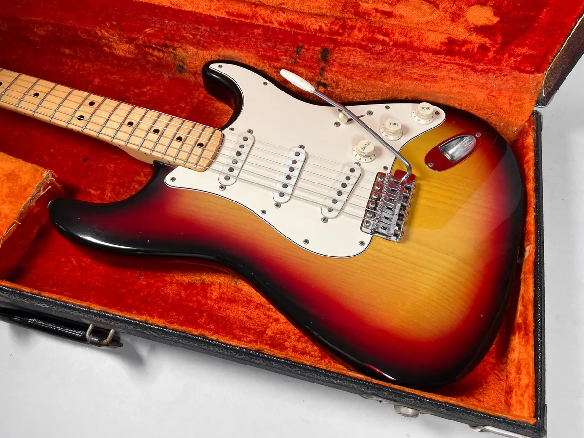 1972 Fender Stratocaster Sunburst Vintage Guitar w/OHSC - Gbase