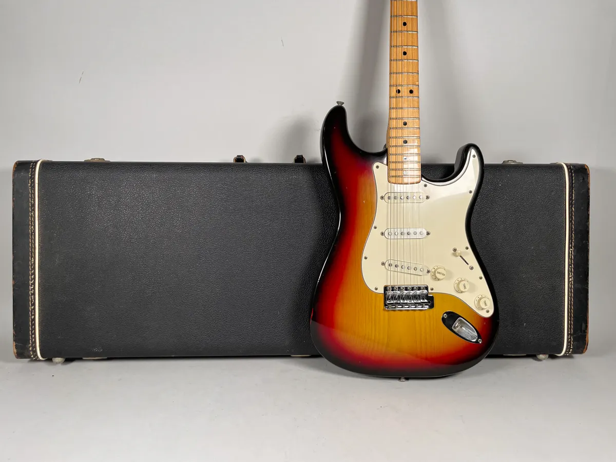 1972 Fender Stratocaster Sunburst Vintage Guitar w/OHSC - Gbase