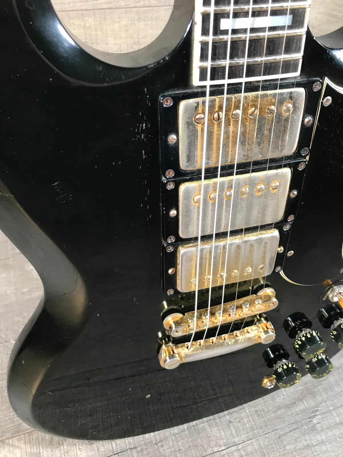 Gibson SG ブラックエレキギター 1973 Gibson SG Custom Ebony > Guitars Electric Solid Body | SS Vintage