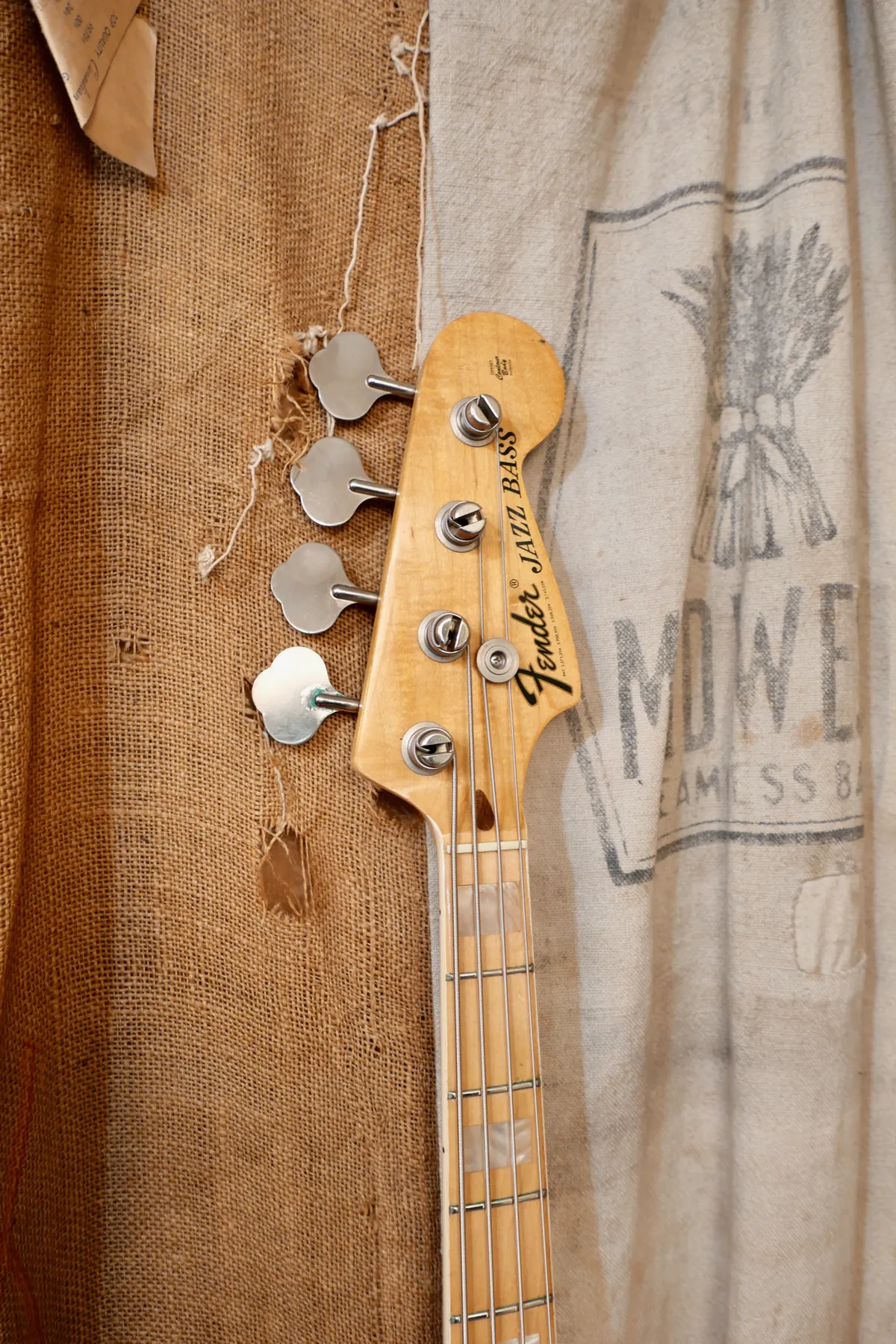 1975 Fender Jazz Bass Sunburst - Gbase