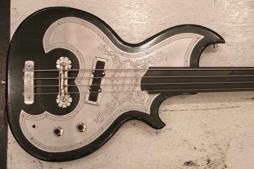 1976 A.C. Zemaitis Custom Deluxe Fretless Bass British Green