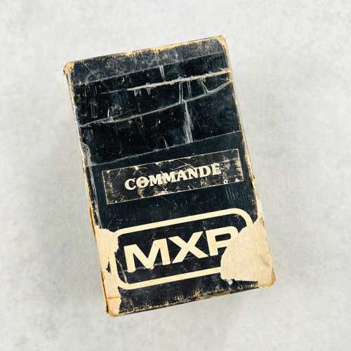 MXR MX-104 Script Distortion + 1977 - Yellow - Gbase