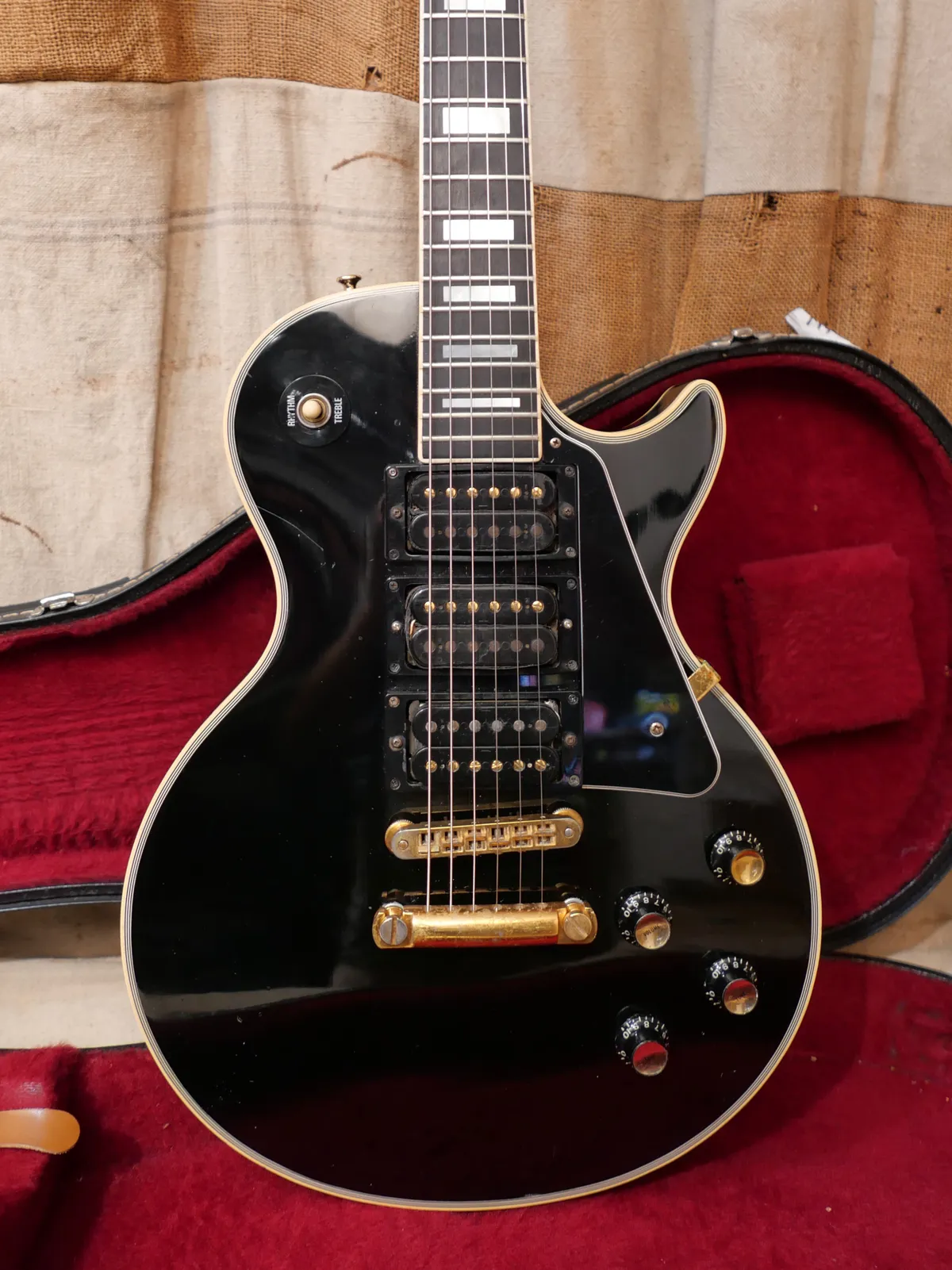 1978 Gibson Les Paul Custom Triple Black > Guitars Electric Solid
