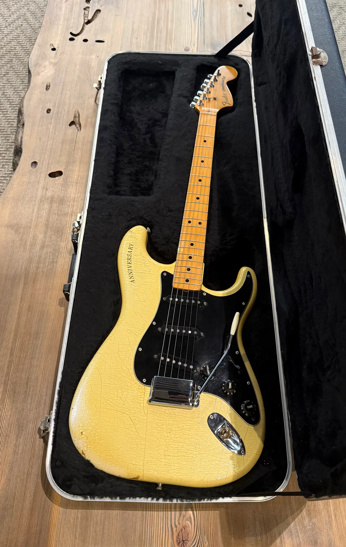 1979 Fender 25th Anniversary Stratocaster White Pearlescent - Gbase
