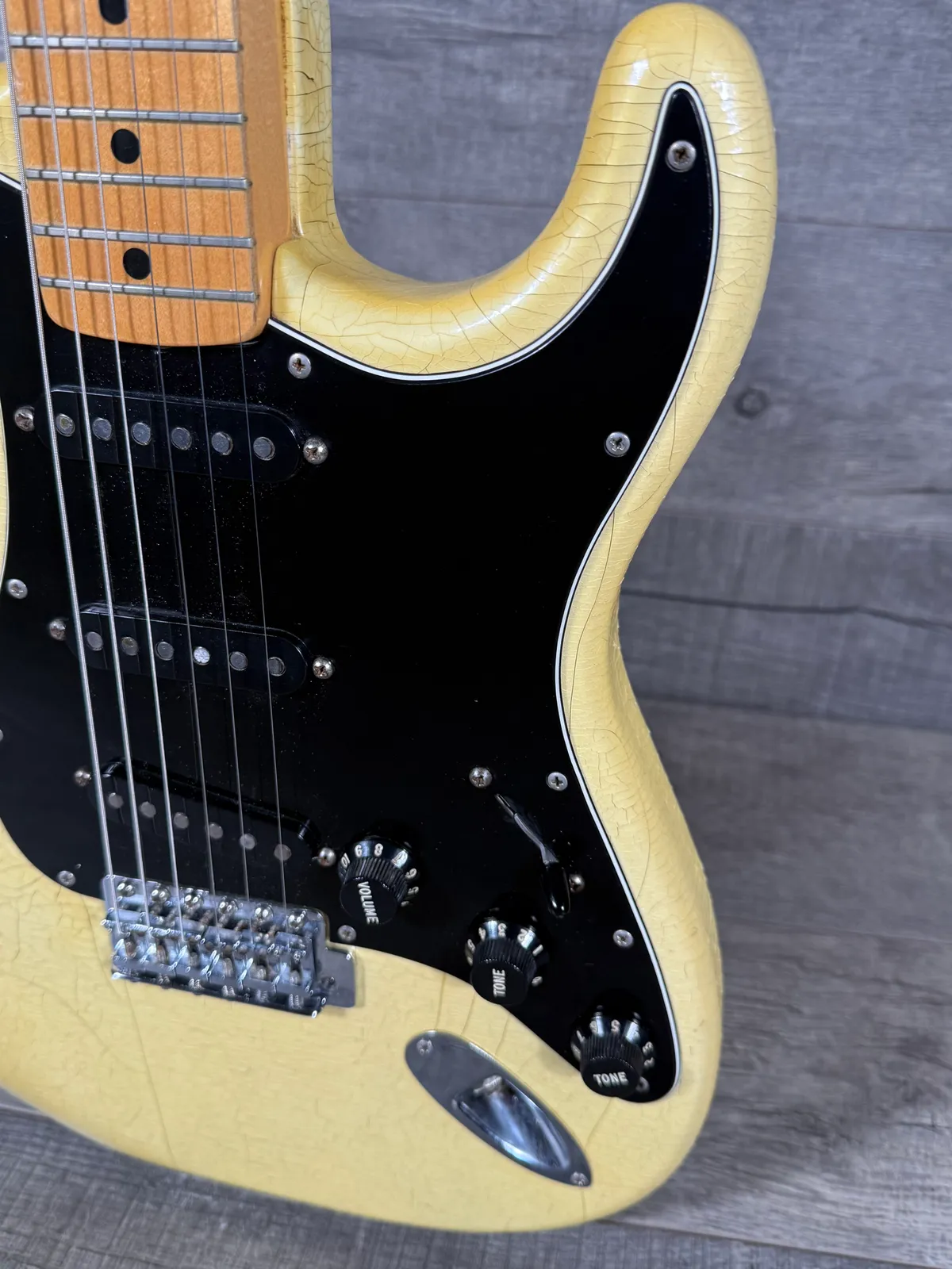 1979 Fender 25th Anniversary Stratocaster White Pearlescent - Gbase