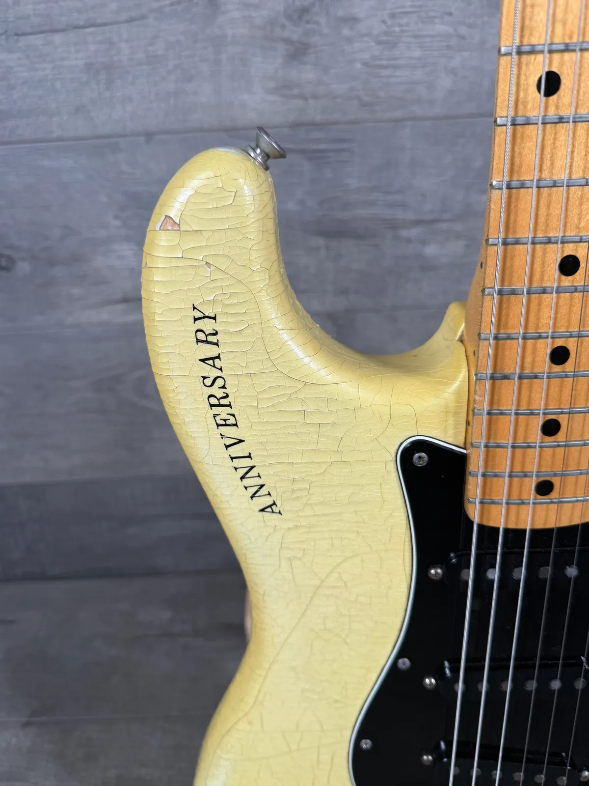 1979 Fender 25th Anniversary Stratocaster White Pearlescent - Gbase