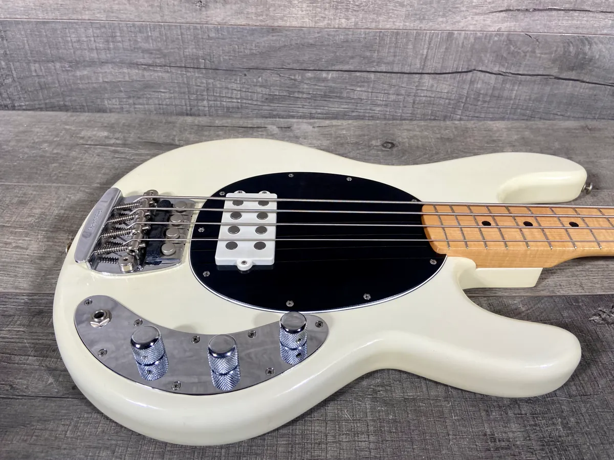 1979 Music Man Stingray Bass White - Gbase