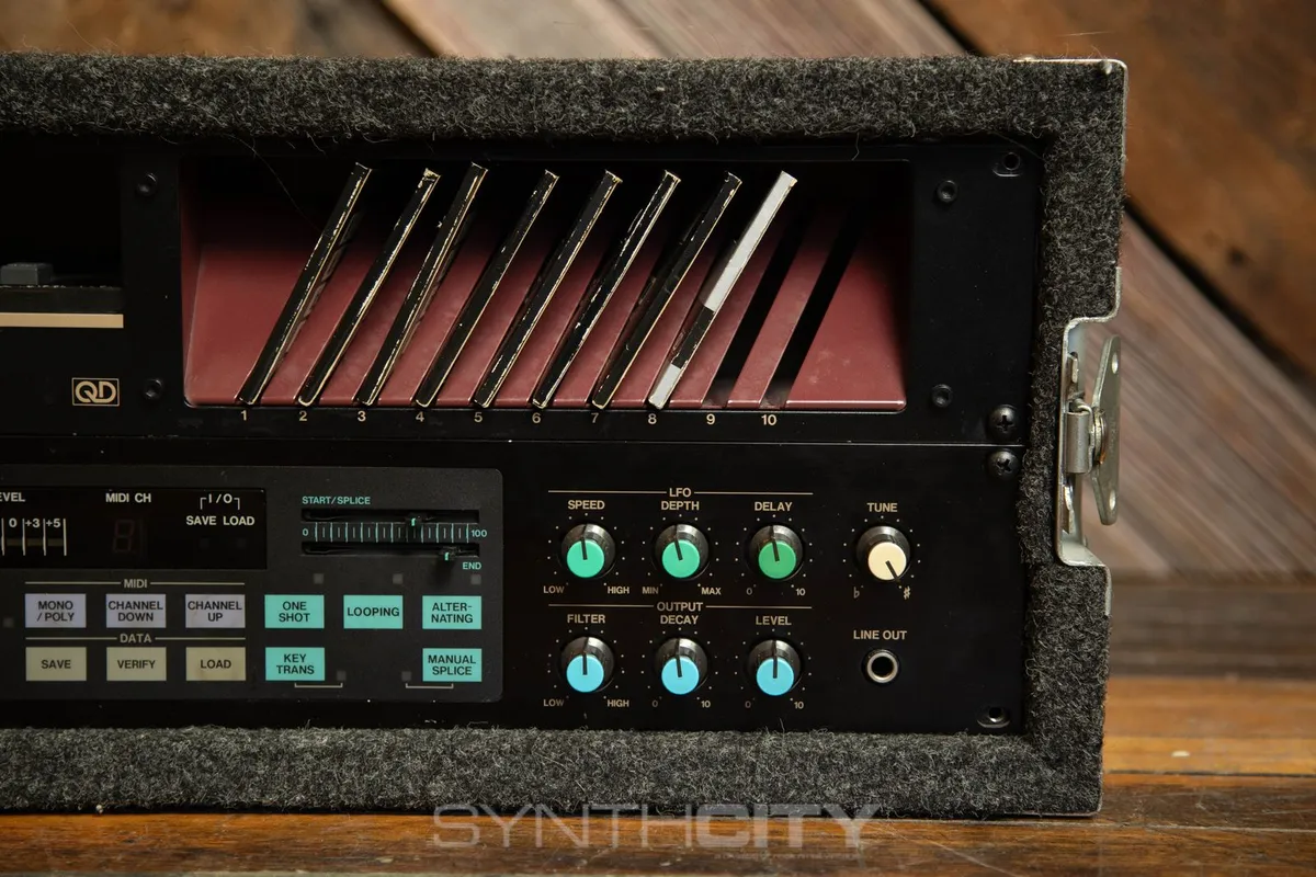 Akai AX60 S612 and MD280 Sampler System - Gbase