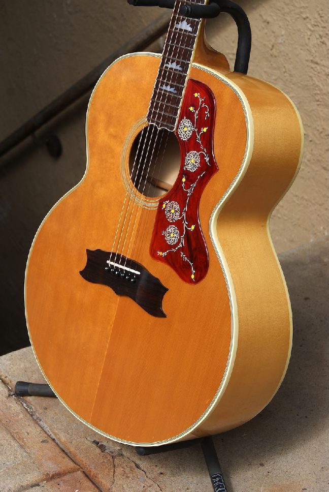 1980 Gibson J-200 Artist Natural > Guitars Acoustic | Capsule Music