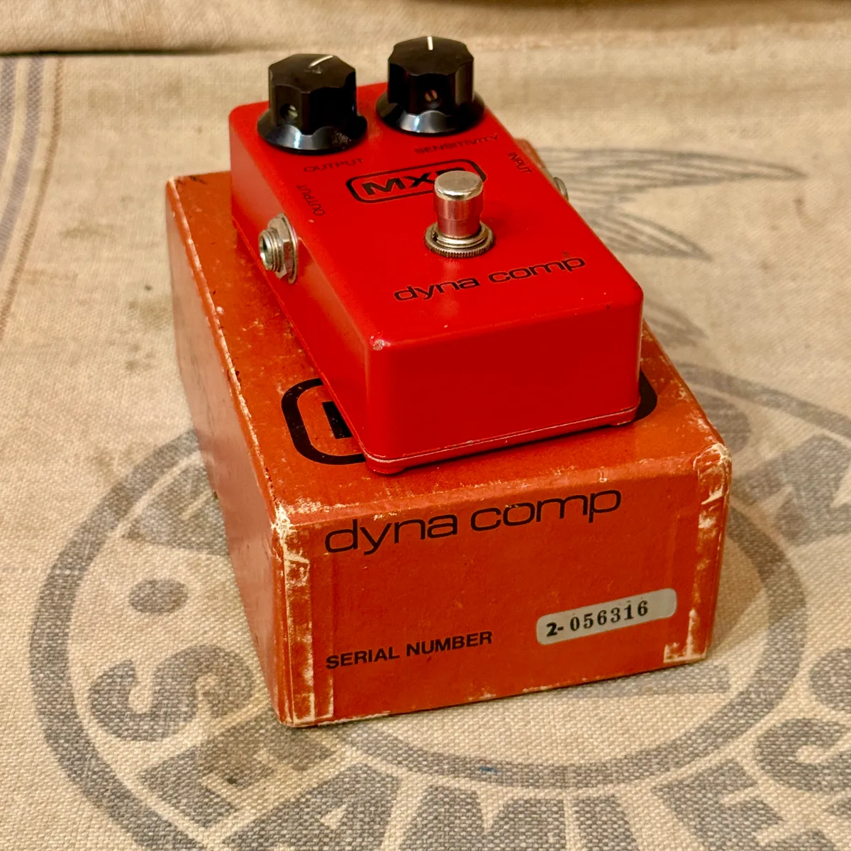 ギター MXR dyna comp 1980 1980 MXR Dyna Comp w/Box & Paperwork Red - Gbase