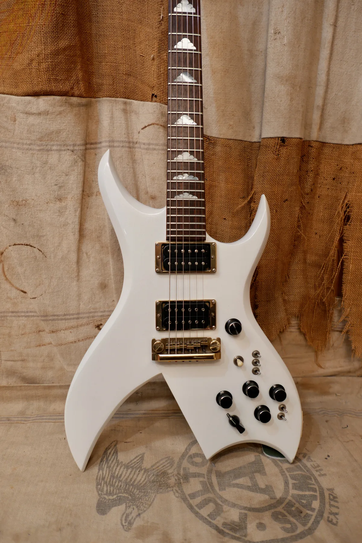 1981 B.C. Rich Bich Pearl White - Gbase