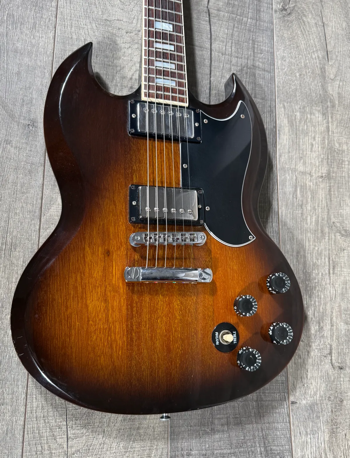 Gibson SG サンバースト エレキギターG-force 1981 Gibson SG Standard Sunburst - Gbase