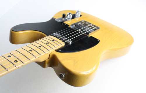 Fender Telecas American Vintage (1982製) 1982 Fender American Vintage '52 Telecaster (AVRI) Butterscotch