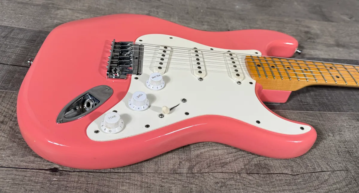 1983 Fender Stratocaster Dan Smith Era Shell Pink - Gbase