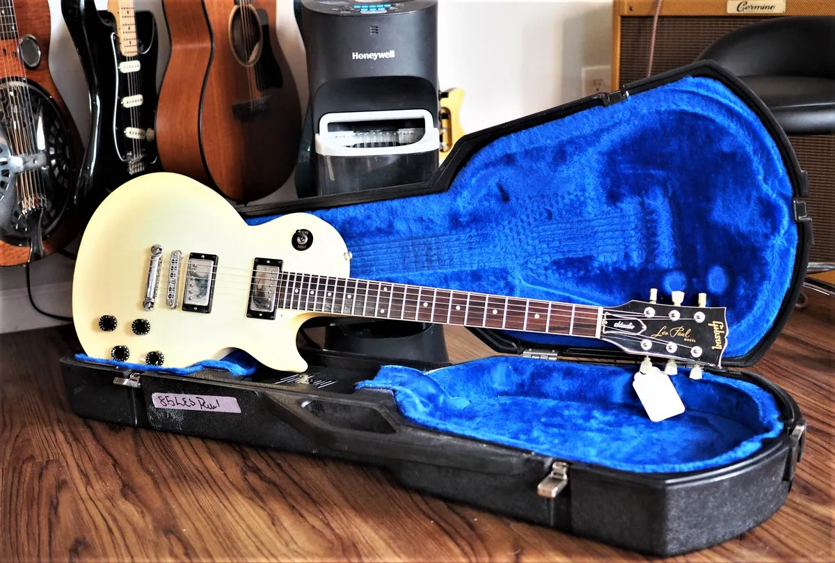 1985 Gibson Les Paul Studio Dot Neck Aged Alpine White > Guitars
