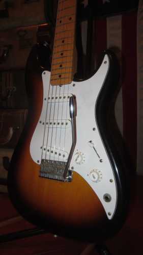 1986 Squier By Fender Bullet Sunburst > Guitars Electric Solid Body ...