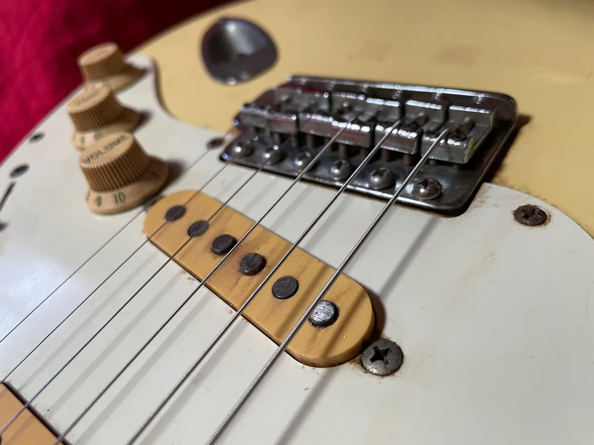 1987 Fender Japan ST72-115 Stratocaster Vintage White - Gbase