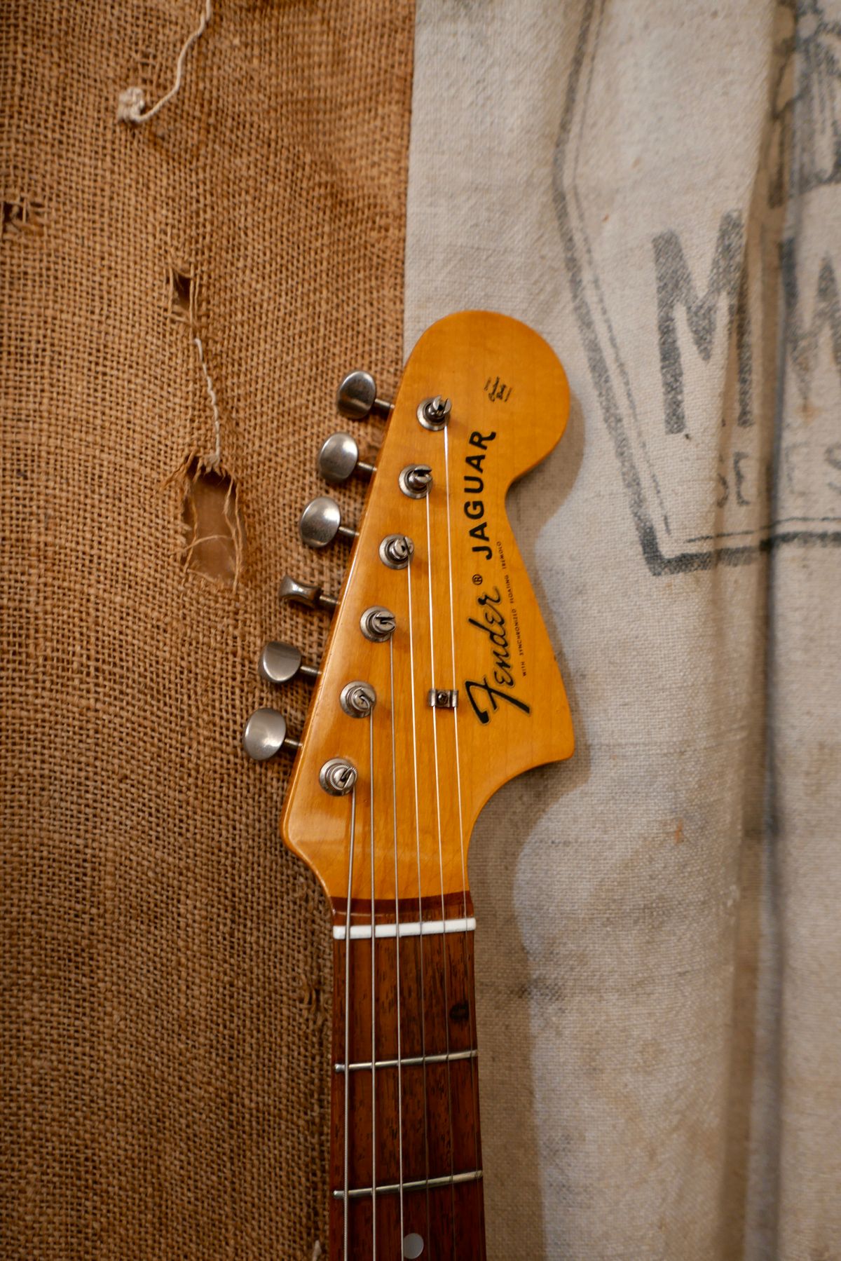 1987 Fender MIJ '62 Reissue Jaguar Sunburst > Guitars Electric