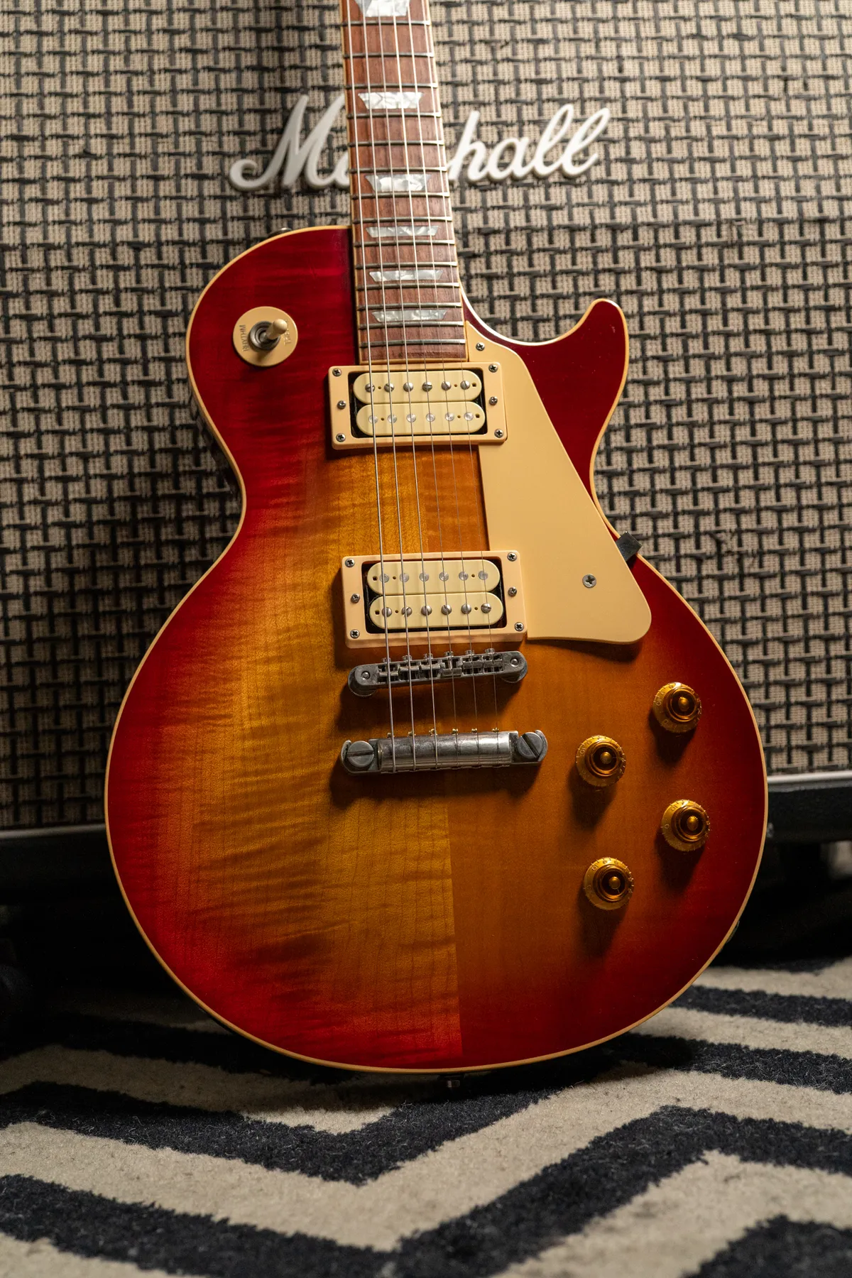1989 Gibson Les Paul Standard 2-Piece Flame Top Cherry Sunburst