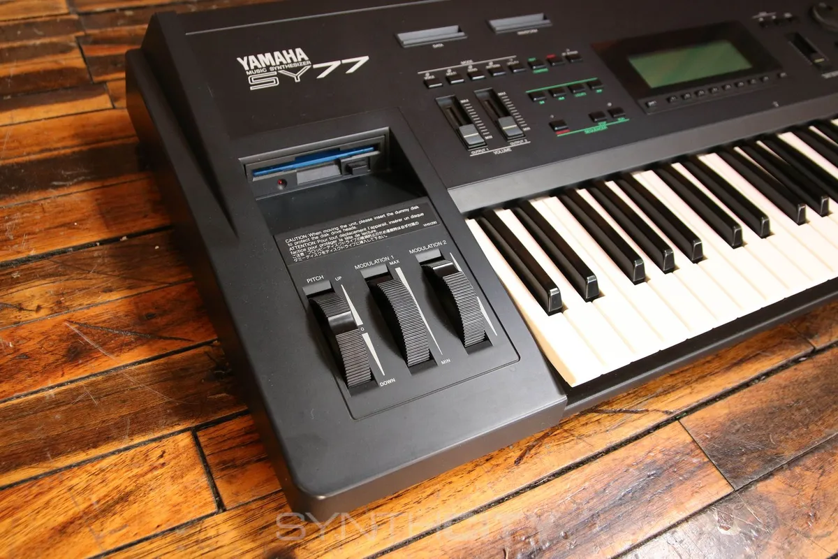 Yamaha SY77 Synthesizer 1989 - Black - Gbase