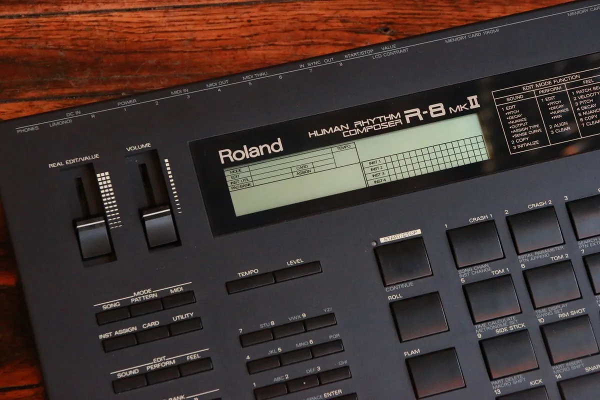 Roland R-8 MKII Human Rhythm Composer 1990s - Black - Gbase