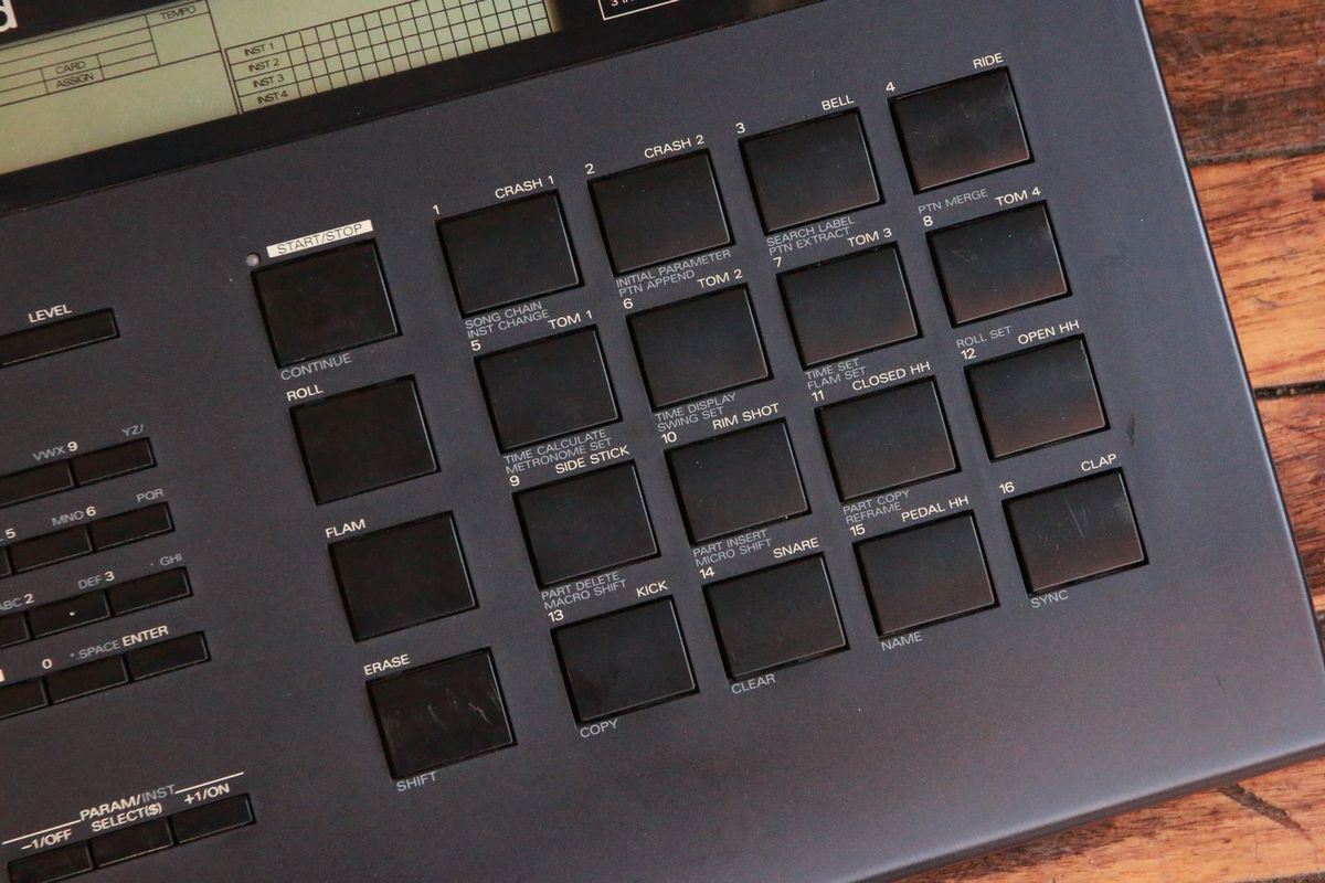 Roland R-8 MKII Human Rhythm Composer 1990s - Black - Gbase