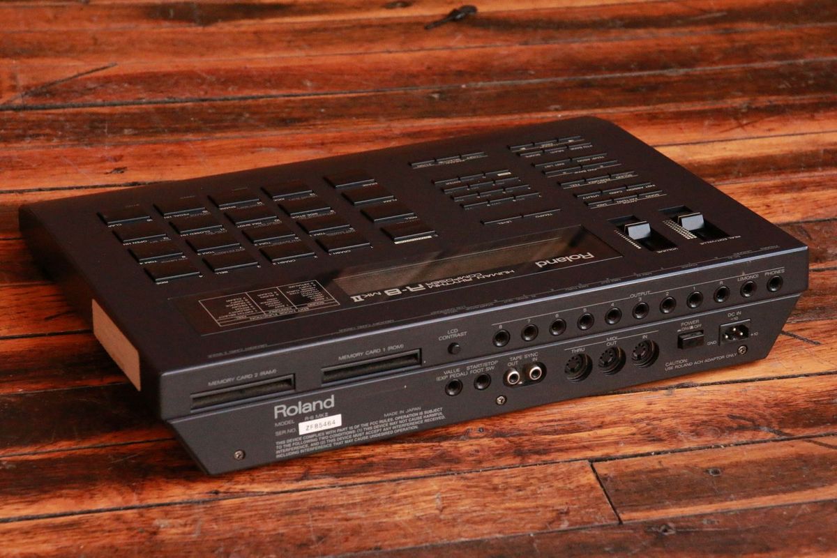 【レア品】RolandヒューマンリズムコンポーザーR-8 動作問題なし 1990 Roland R-8 MKII Human Rhythm Composer Black > Keyboards