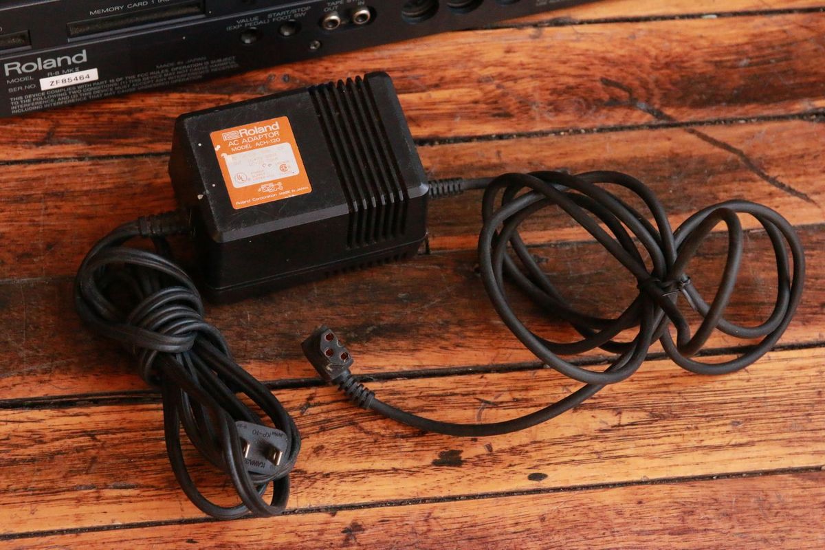 Roland R-8 MKII Human Rhythm Composer 1990s - Black - Gbase