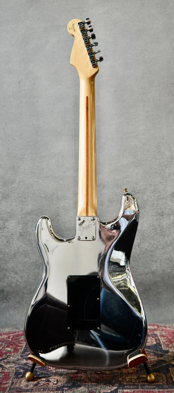 Fender '93 Chrome Strat (Autorized Dealer) - Gbase