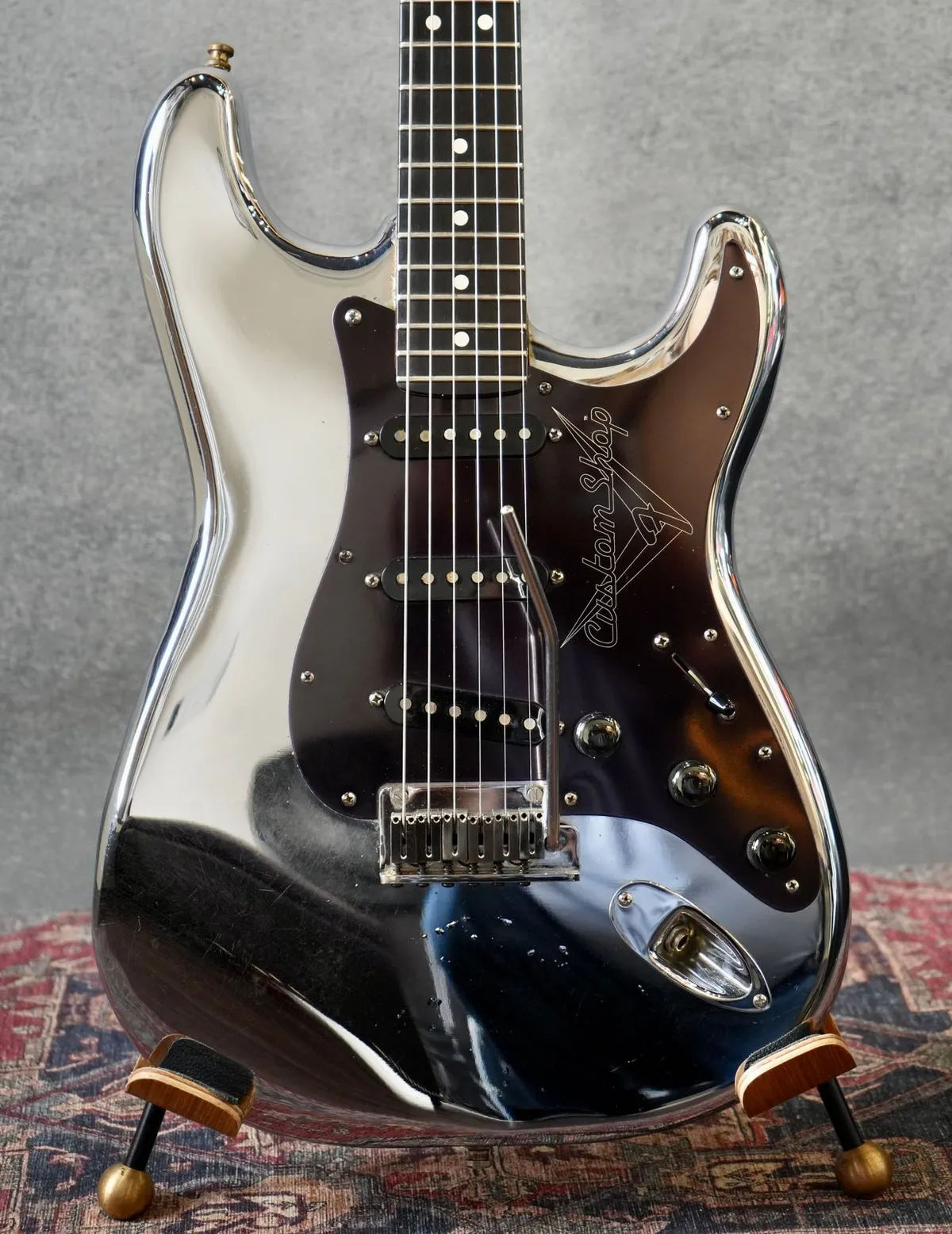 Fender '93 Chrome Strat (Autorized Dealer) - Gbase
