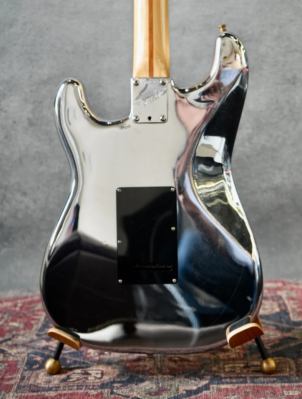 Fender '93 Chrome Strat (Autorized Dealer) - Gbase