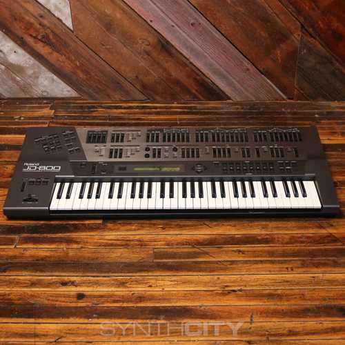 Roland JD-800 61-Key Programmable Synthesizer 1991 - 1995 - Carbon