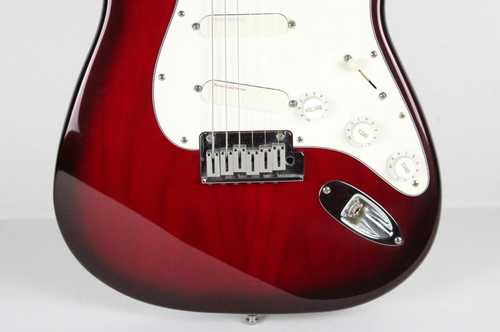 1993 Vintage Fender Stratocaster Plus Deluxe Crimson Burst Strat