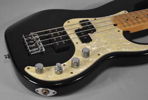 1997 Fender American Deluxe Precision Bass Black w/OHSC - Gbase