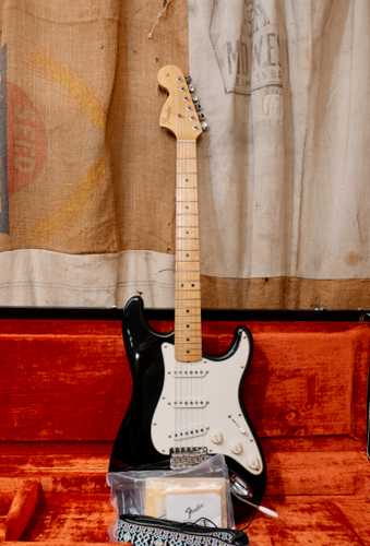 1997年製 Fender stratocaster Fender Stratocaster MIJ 1997 – L'instrumenterie